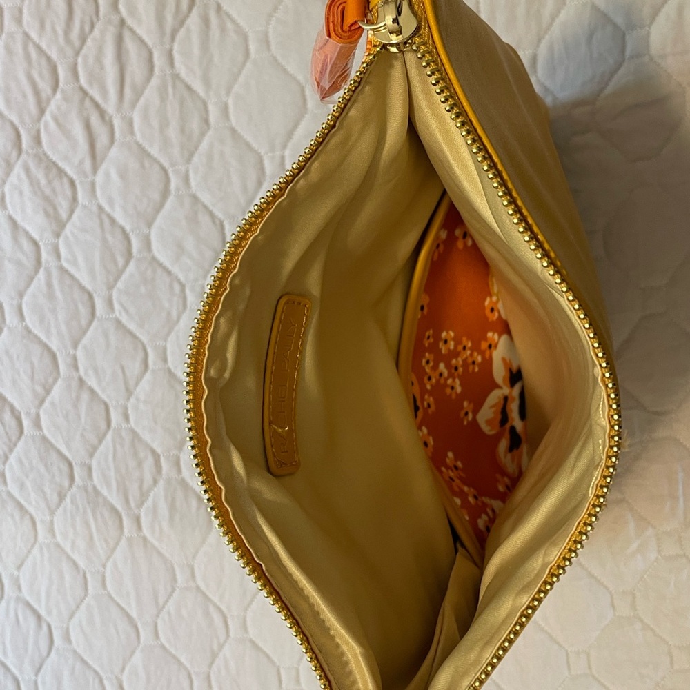 Fun retro clutch. - Picture 3 of 3